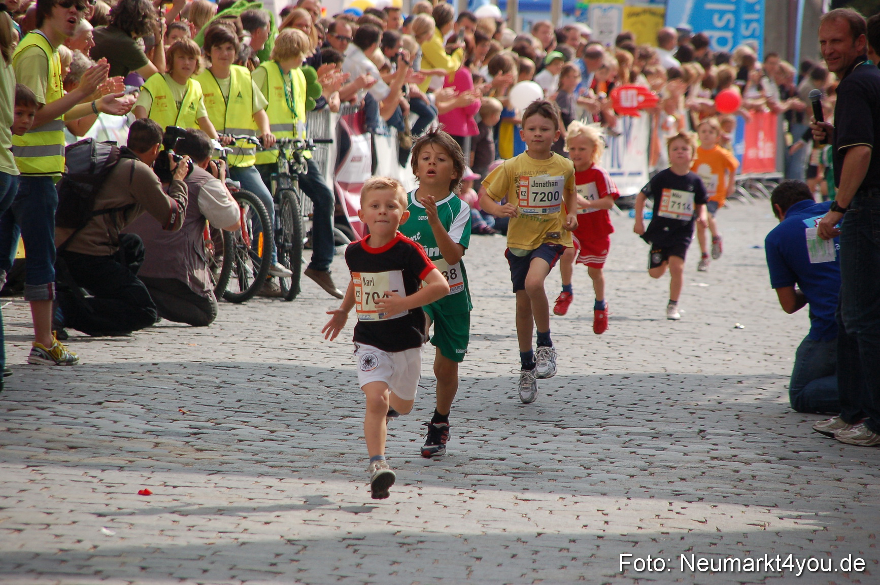 0109 Stadtlauf Neumarkt Bambinilaeufe 200909
